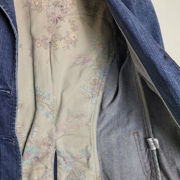 GAP Jean Jacket - Picture 6 of 7